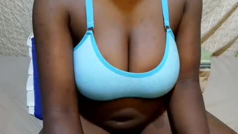 Snapshot of sexxy_maya1 chatting on 07-11-26, 02:31 sexxy_maya1 online show from 07-11-26, 02:31