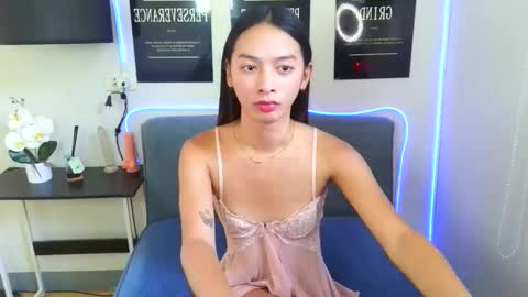 Snapshot of sexxyhotasianladyboy chatting on 05-12-26, 04:42 sexxyhotasianladyboy online show from 05-12-26, 04:42