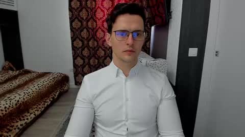 Sexxymuscles4U online show from 03-12-25, 08:08