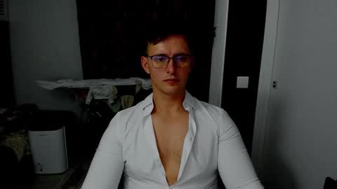 Sexxymuscles4U online show from 11-06-25, 03:13