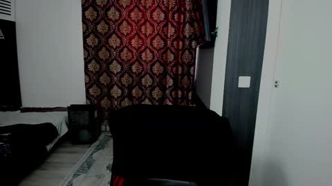 Sexxymuscles4U online show from 11-24-25, 09:09