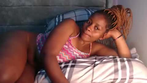 Snapshot of sexxywider_ebony chatting on 09-15-25, 04:56 sexxywide ebony online show from 09-15-25, 04:56