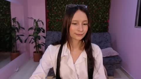 Snapshot of sexy_ailin chatting on 06-01-26, 11:01 Ailin online show from 06-01-26, 11:01
