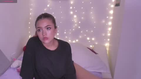 Snapshot of sexy_and_naughty_girl chatting on 01-11-25, 12:44 Lucy  Annyy online show from 01-11-25, 12:44