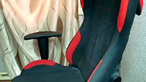 Jessica  Face only in pvt or in snapchat Dont ask more.... online show from 04-10-26, 10:09