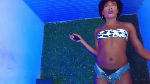 Snapshot of sexy_blackxxx991296 chatting on 05-24-26, 12:43 sexy_blackxxx991296 online show from 05-24-26, 12:43