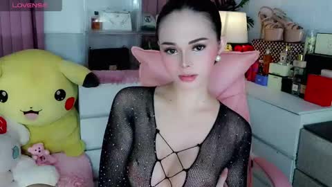 Snapshot of sexy_blairxx chatting on 05-04-26, 03:57 blair online show from 05-04-26, 03:57