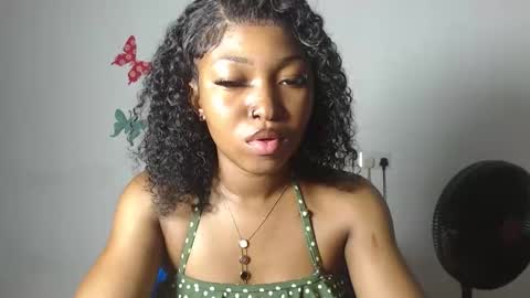 sexy_bluey247 online show from 11-25-25, 08:09