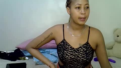 sexy_bubbie01 online show from 04-26-26, 04:54