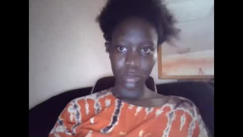 sexy_butty01 online show from 10-17-25, 10:29