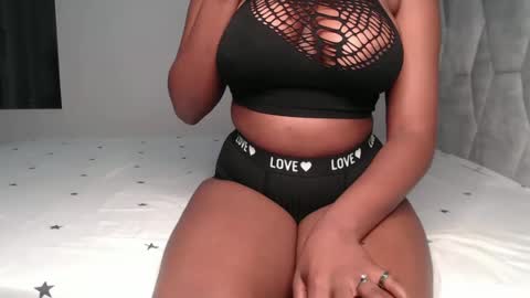 Snapshot of sexy_chocolata chatting on 01-30-25, 10:08 chocolata online show from 01-30-25, 10:08