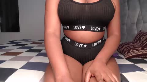 Snapshot of sexy_chocolata chatting on 02-07-25, 09:48 chocolata online show from 02-07-25, 09:48