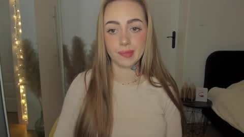 C o r a l i e online show from 01-16-26, 09:24