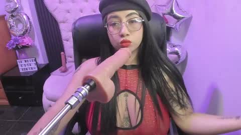  C R I S T A L  online show from 05-13-26, 08:38