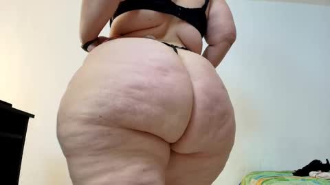 Snapshot of sexy_curvi chatting on 01-21-25, 07:50 karla           instagram  online show from 01-21-25, 07:50