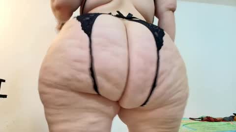 Snapshot of sexy_curvi chatting on 02-13-25, 05:01 karla           instagram  online show from 02-13-25, 05:01