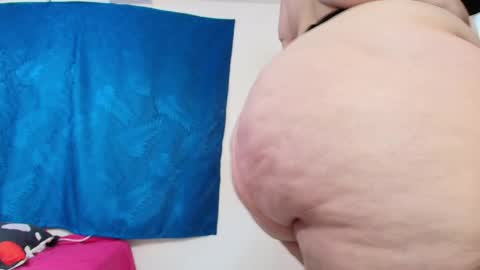 karla           instagram  online show from 04-04-26, 04:37