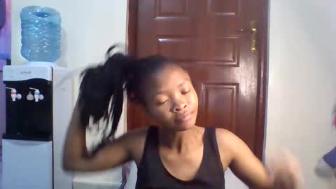 Snapshot of sexy_dianaa chatting on 04-21-26, 12:11 sexy_dianaa online show from 04-21-26, 12:11