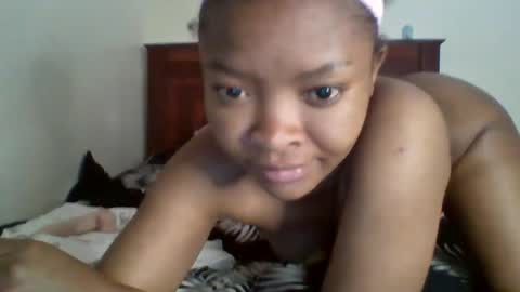 Snapshot of sexy_dianaa chatting on 05-24-26, 11:04 sexy_dianaa online show from 05-24-26, 11:04