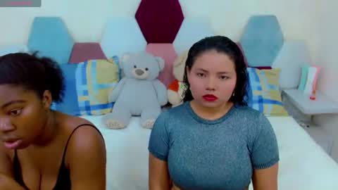 sexy_duo_girl online show from 06-12-26, 04:00