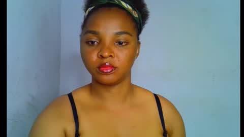 Snapshot of sexy_ebonygirl_ chatting on 09-26-25, 07:29 Clara online show from 09-26-25, 07:29