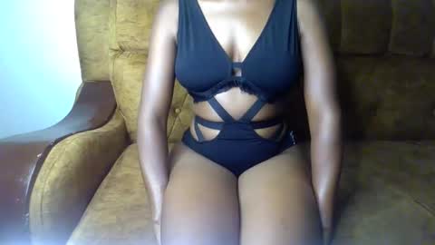 Snapshot of sexy_ellahh chatting on 05-15-26, 11:56 Ellahh online show from 05-15-26, 11:56