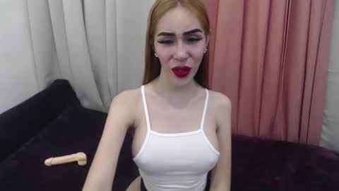 Snapshot of sexy_emily92 chatting on 01-28-25, 08:25 sexy_emily92 online show from 01-28-25, 08:25