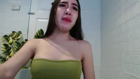 Snapshot of sexy_emily92 chatting on 09-27-25, 02:55 sexy_emily92 online show from 09-27-25, 02:55