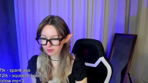 Snapshot of sexy_forest_fairy_ chatting on 11-30-25, 08:40 Forest fairy online show from 11-30-25, 08:40