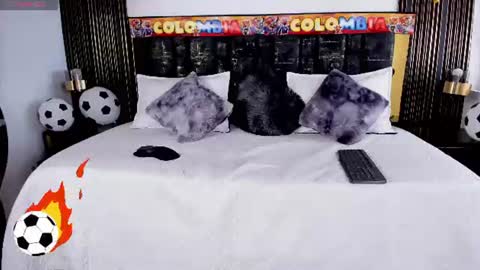 Dafne online show from 06-17-26, 08:54