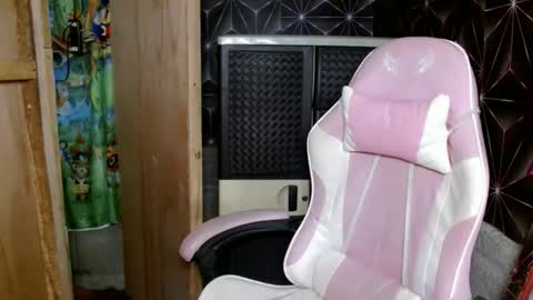 Snapshot of sexy_jeanxoxo chatting on 09-27-25, 02:27 sexy_jeanxoxo online show from 09-27-25, 02:27