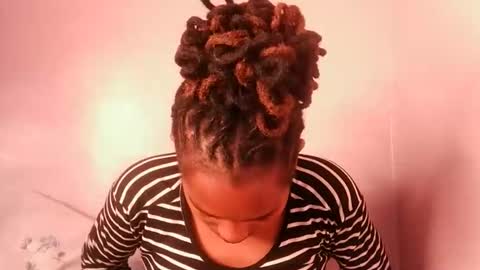 Snapshot of sexy_joyline chatting on 11-30-25, 11:31 joy online show from 11-30-25, 11:31