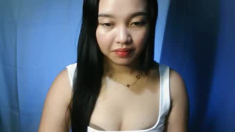 Snapshot of sexy_kella1 chatting on 12-05-25, 11:41 sexy_kella1 online show from 12-05-25, 11:41