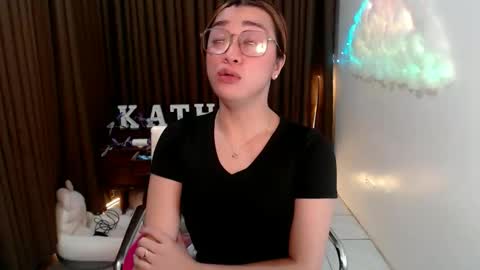 Snapshot of sexy_kitty699 chatting on 10-11-25, 11:47 Kathy online show from 10-11-25, 11:47