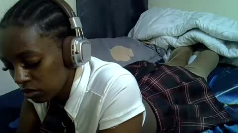 Snapshot of sexy_linda022 chatting on 06-24-26, 12:59 Linda online show from 06-24-26, 12:59