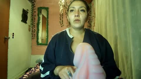 sexy lolas online show from 04-06-26, 04:46