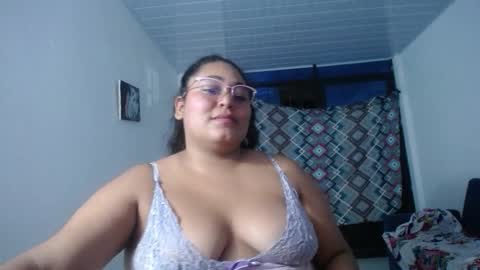 Snapshot of sexy_love_15 chatting on 09-23-25, 06:05 SIRENA LOVE online show from 09-23-25, 06:05