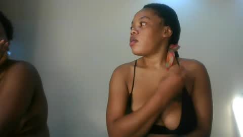 Snapshot of sexy_lyna chatting on 07-12-26, 04:36 sexy_lyna online show from 07-12-26, 04:36