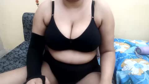 sexy_mandakini online show from 04-12-26, 07:57