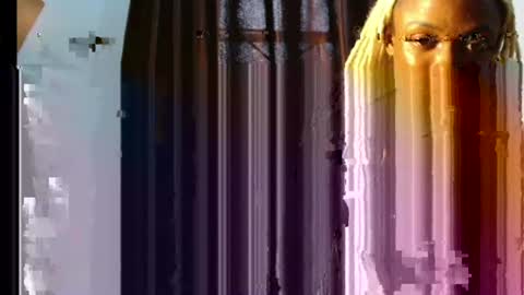 Snapshot of sexy_maureen chatting on 06-20-26, 08:28 maggi online show from 06-20-26, 08:28