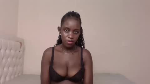 Snapshot of sexy_maya3 chatting on 11-24-25, 09:09 maya online show from 11-24-25, 09:09