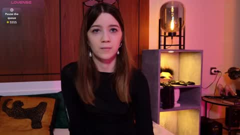 Alison online show from 03-24-26, 05:07