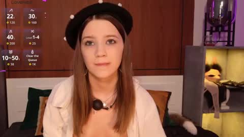 Alison online show from 04-21-26, 01:53