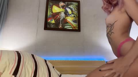 Ellie Mia online show from 04-17-26, 04:32