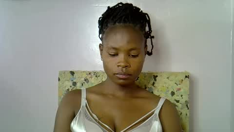 Molyne online show from 02-20-26, 06:26