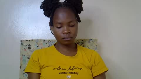 Molyne online show from 03-08-26, 12:08