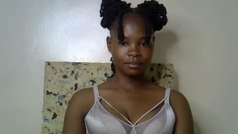 Molyne online show from 03-08-26, 10:46