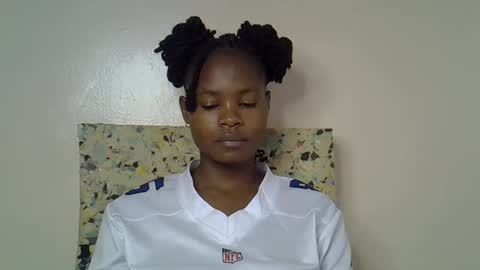 Molyne online show from 03-19-26, 01:31