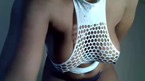 Snapshot of sexy_natallie chatting on 10-19-25, 07:53 natallie online show from 10-19-25, 07:53