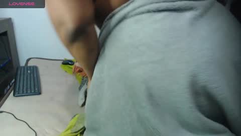 Snapshot of sexy_night_bm chatting on 01-11-25, 10:40 Jhoana online show from 01-11-25, 10:40